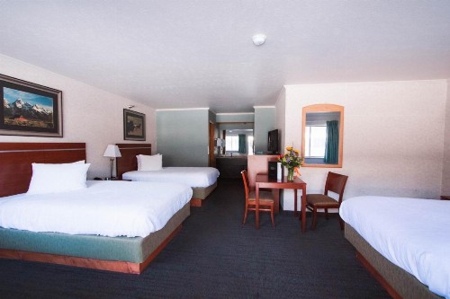 Brandin' Iron Inn - image 7
