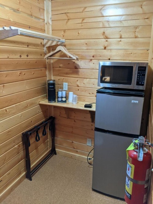 9 Bar W Cabins - image 16