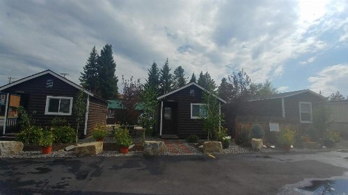 9 Bar W Cabins - image 24