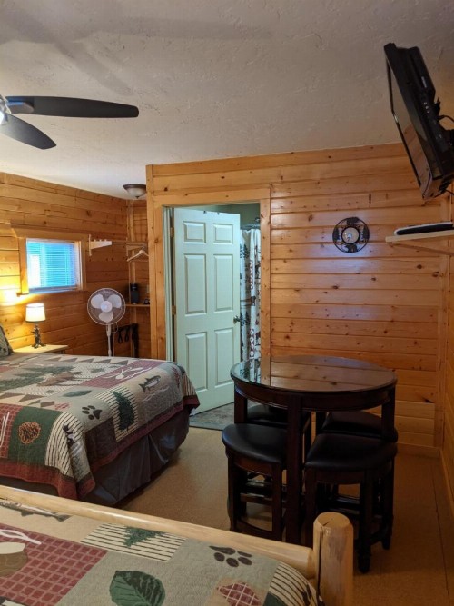 9 Bar W Cabins - image 27