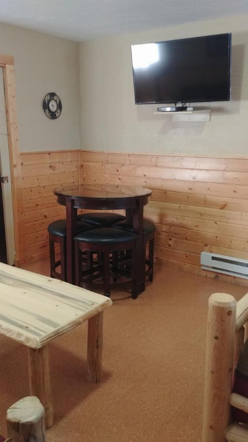9 Bar W Cabins - image 30