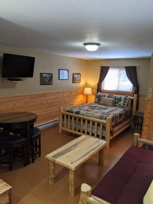 9 Bar W Cabins - image 35