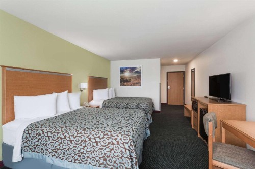 Days Inn by Wyndham West Yellowstone - image 12