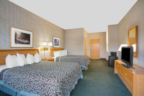 Days Inn by Wyndham West Yellowstone - image 17