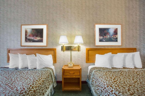 Days Inn by Wyndham West Yellowstone - image 3