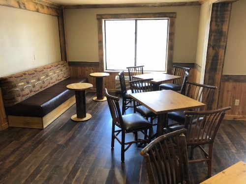 Clubhouse Inn - image 10