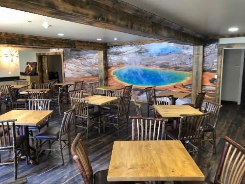 Clubhouse Inn - image 13