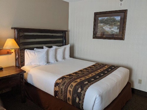 Clubhouse Inn - image 21