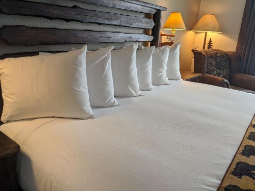 Clubhouse Inn - image 24