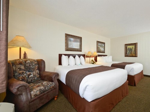 Clubhouse Inn - image 43