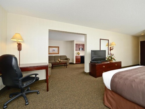 Clubhouse Inn - image 45