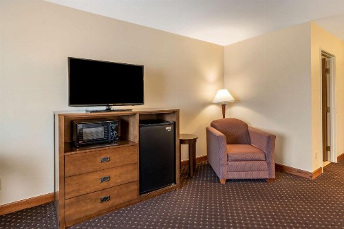 Best Western Desert Inn - image 15