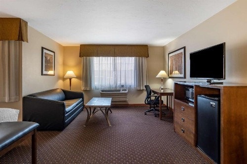 Best Western Desert Inn - image 18