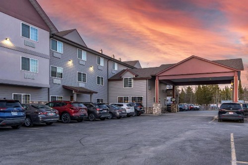 Best Western Desert Inn - image 31