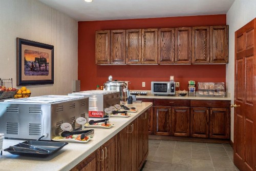 Best Western Desert Inn - image 32