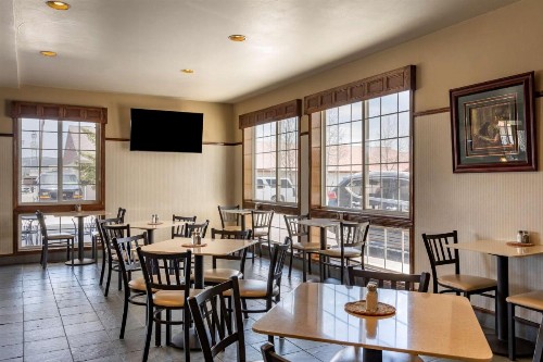 Best Western Desert Inn - image 6