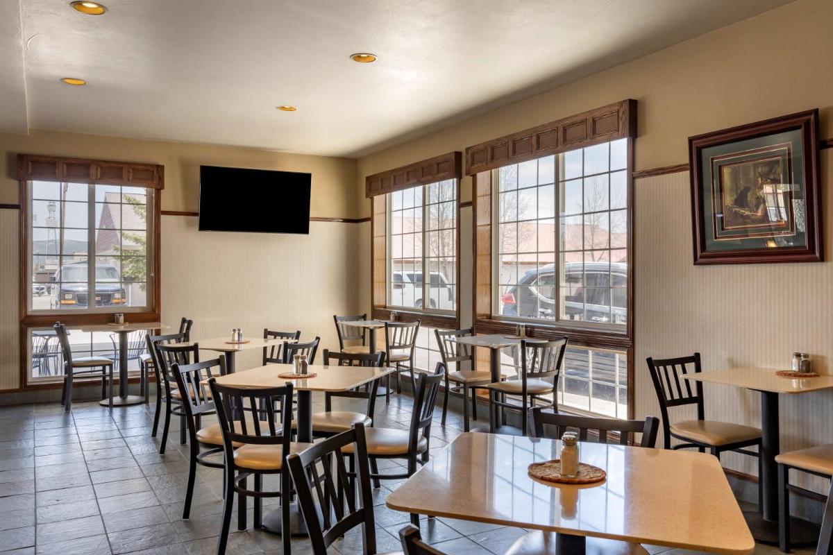 Best Western Desert Inn - image 6