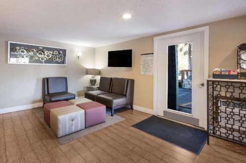 Best Western Weston Inn - image 2