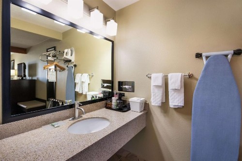Best Western Weston Inn - image 21