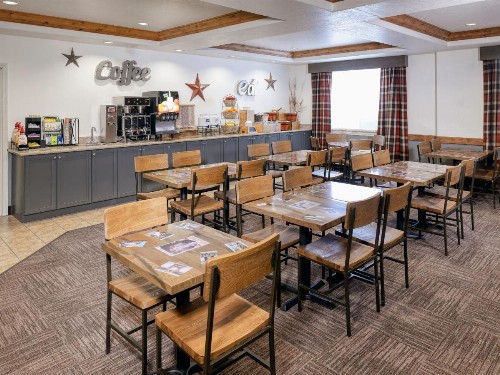 Yellowstone Park Hotel - image 28