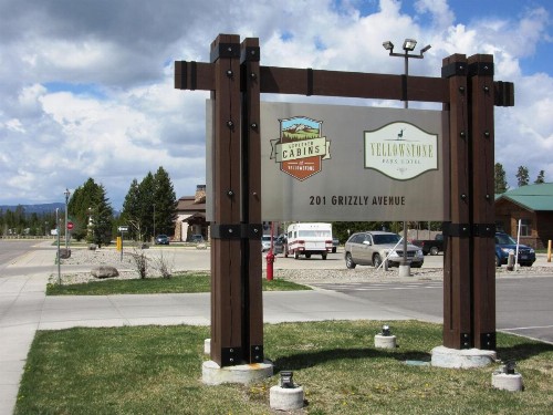 Yellowstone Park Hotel - image 43