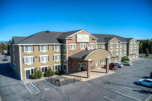 Yellowstone Park Hotel - image 44