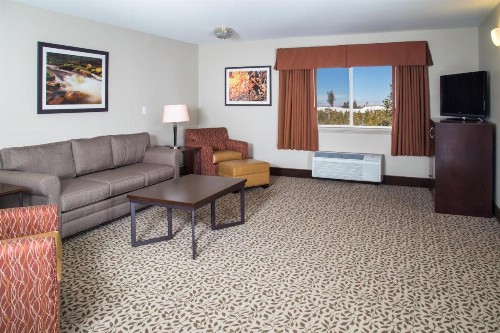 Gray Wolf Inn & Suites - image 16