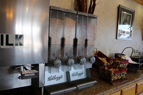 Gray Wolf Inn & Suites - image 34