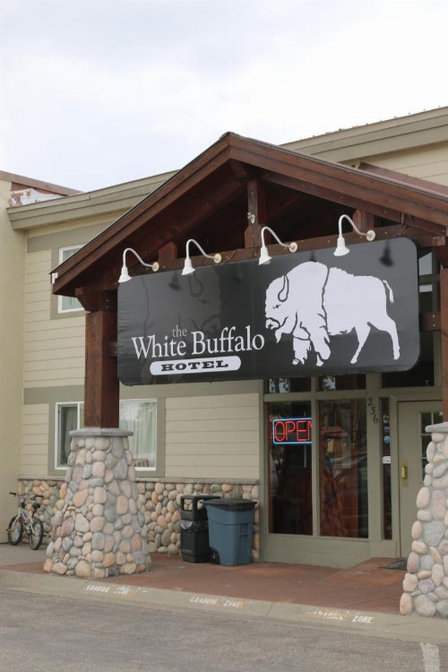 White Buffalo Hotel - image 17