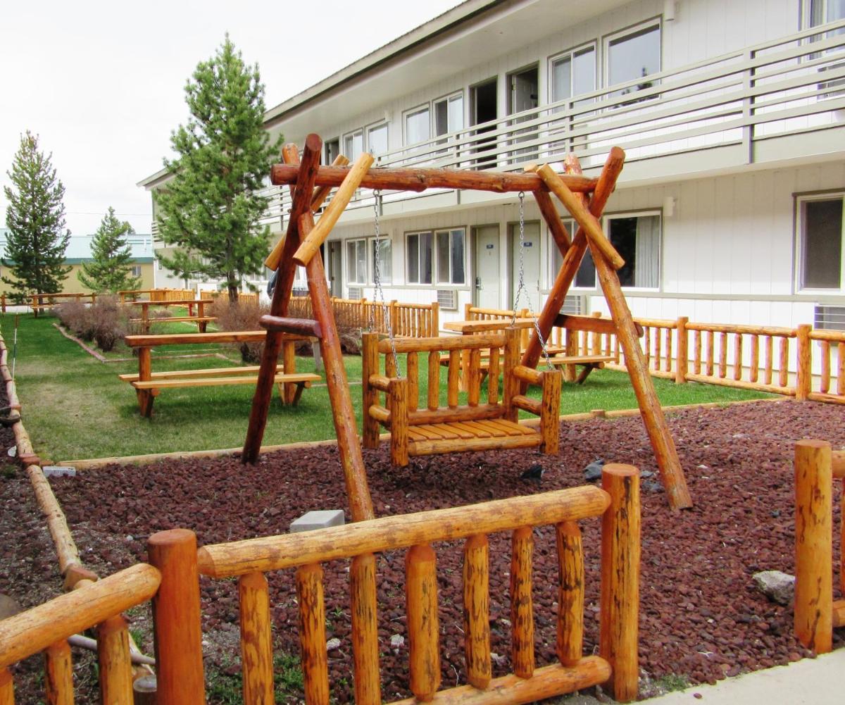 White Buffalo Hotel - image 2