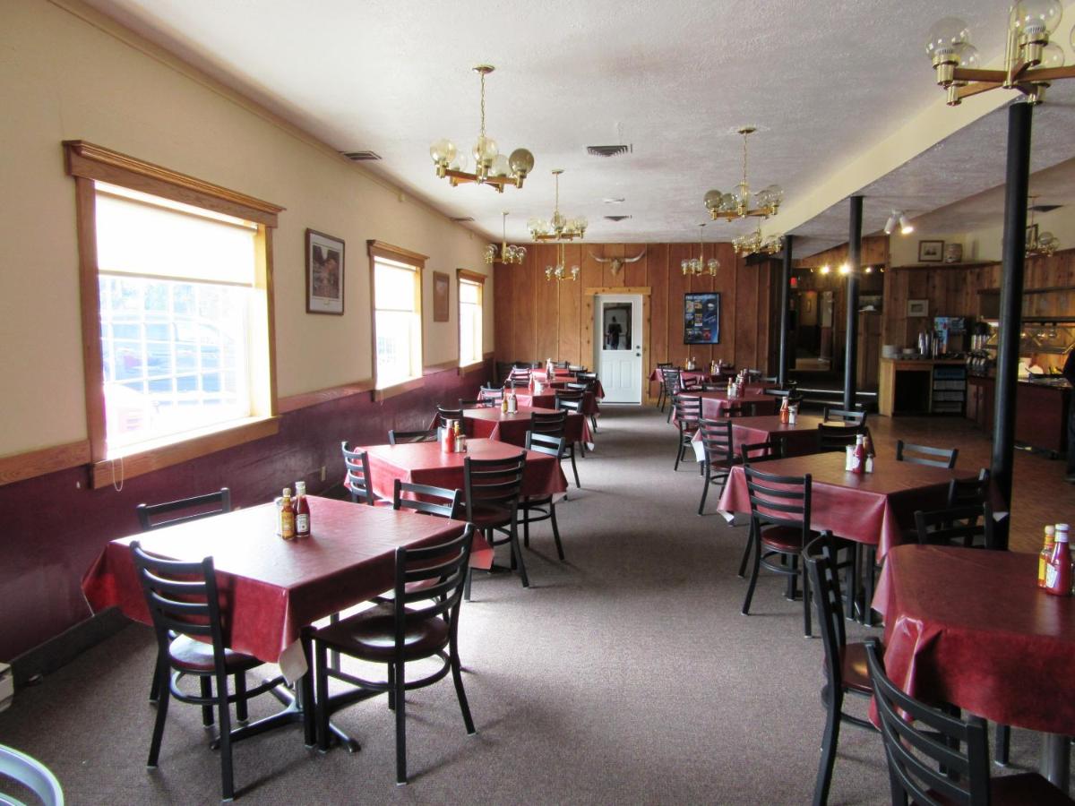 White Buffalo Hotel - image 3