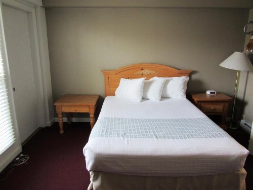 White Buffalo Hotel - image 32