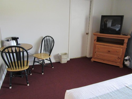 White Buffalo Hotel - image 33
