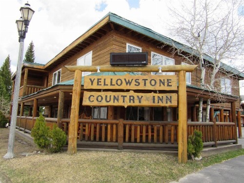 Yellowstone Country Inn