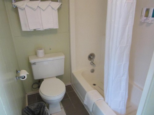 Yellowstone Country Inn - image 40