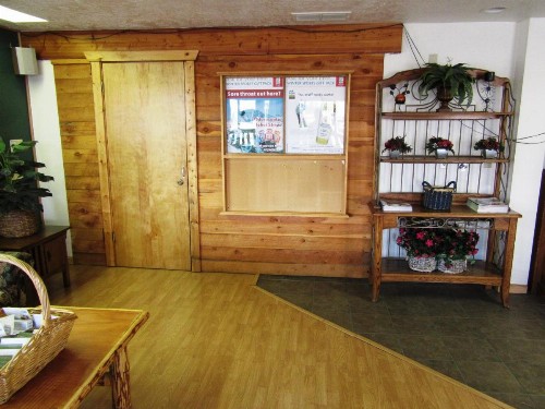 Yellowstone Country Inn - image 44