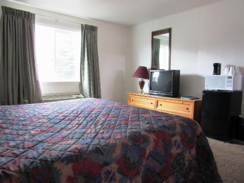 Yellowstone Country Inn - image 6