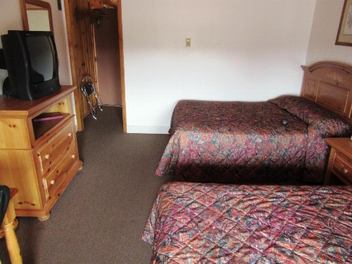 Travelers Lodge - image 12