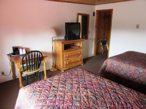 Travelers Lodge - image 14