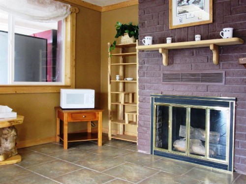 Travelers Lodge - image 17