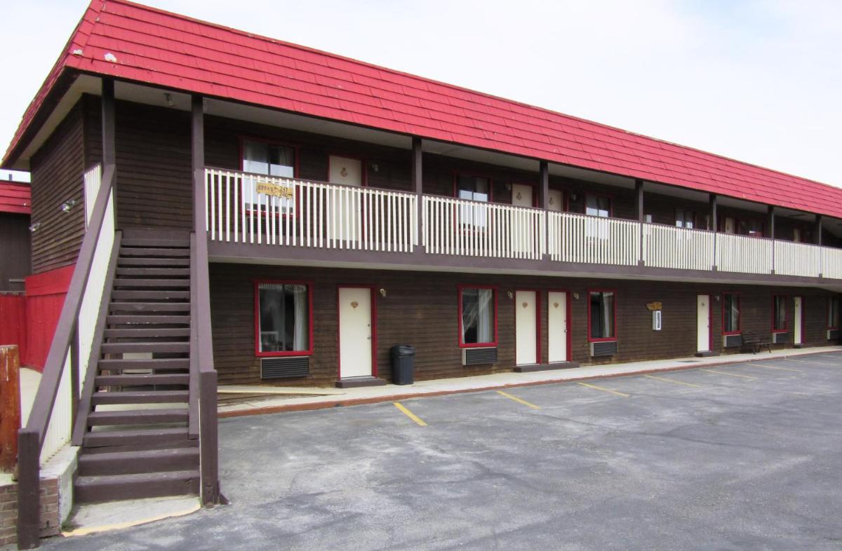 Travelers Lodge - image 2