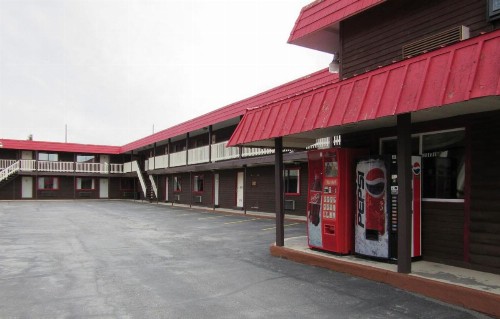 Travelers Lodge - image 22