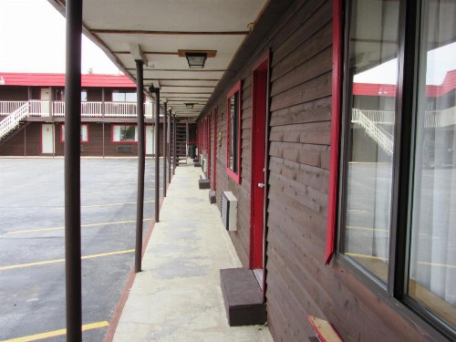 Travelers Lodge - image 36