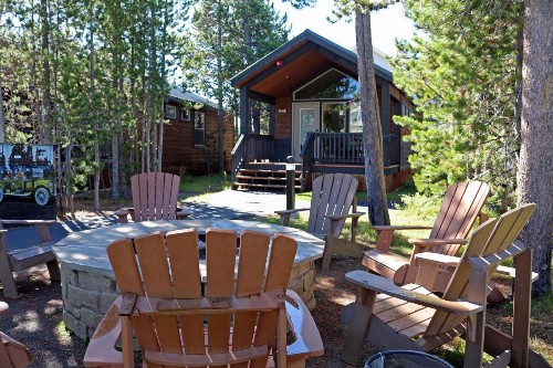 Explorer Cabins at Yellowstone - image 12