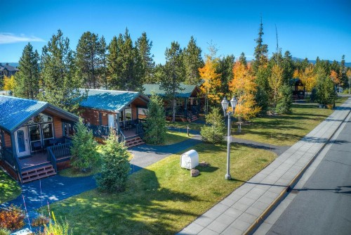 Explorer Cabins at Yellowstone - image 26