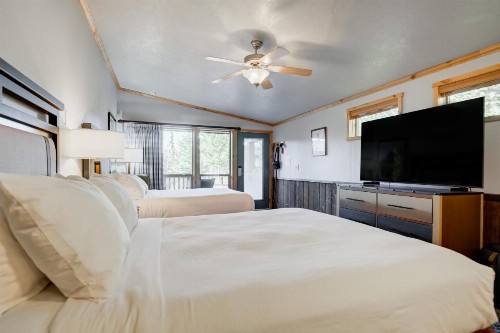 Explorer Cabins at Yellowstone - image 32