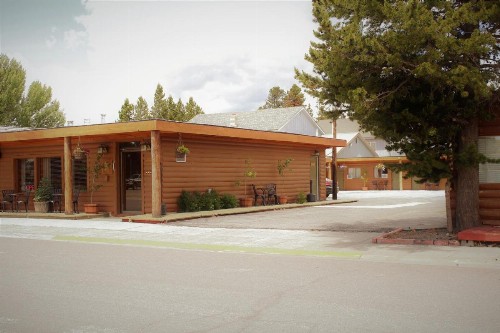 Elkhorn Cabins and Inn - image 11