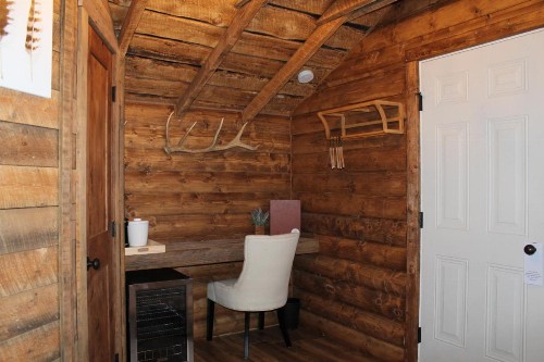 Elkhorn Cabins and Inn - image 14