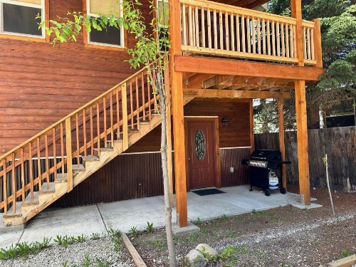 Yellowstone Cabins and RV - image 26