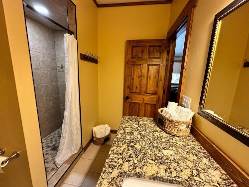 Yellowstone Cabins and RV - image 35